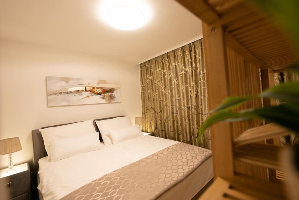 Schoenes Living Am Donauufer Vienna Exterior photo