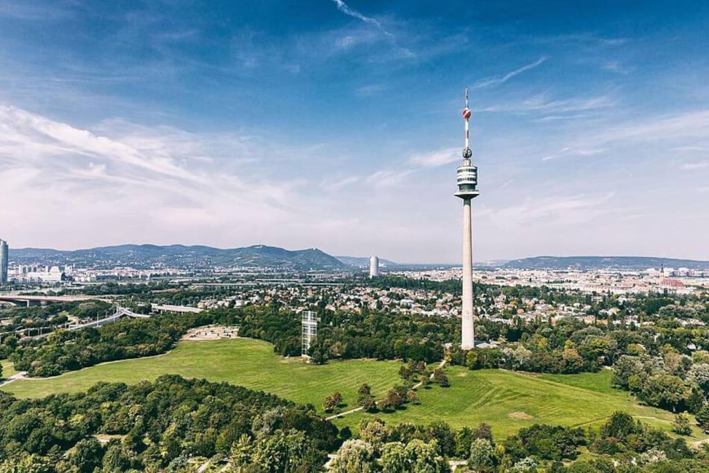 Schoenes Living Am Donauufer Vienna Exterior photo