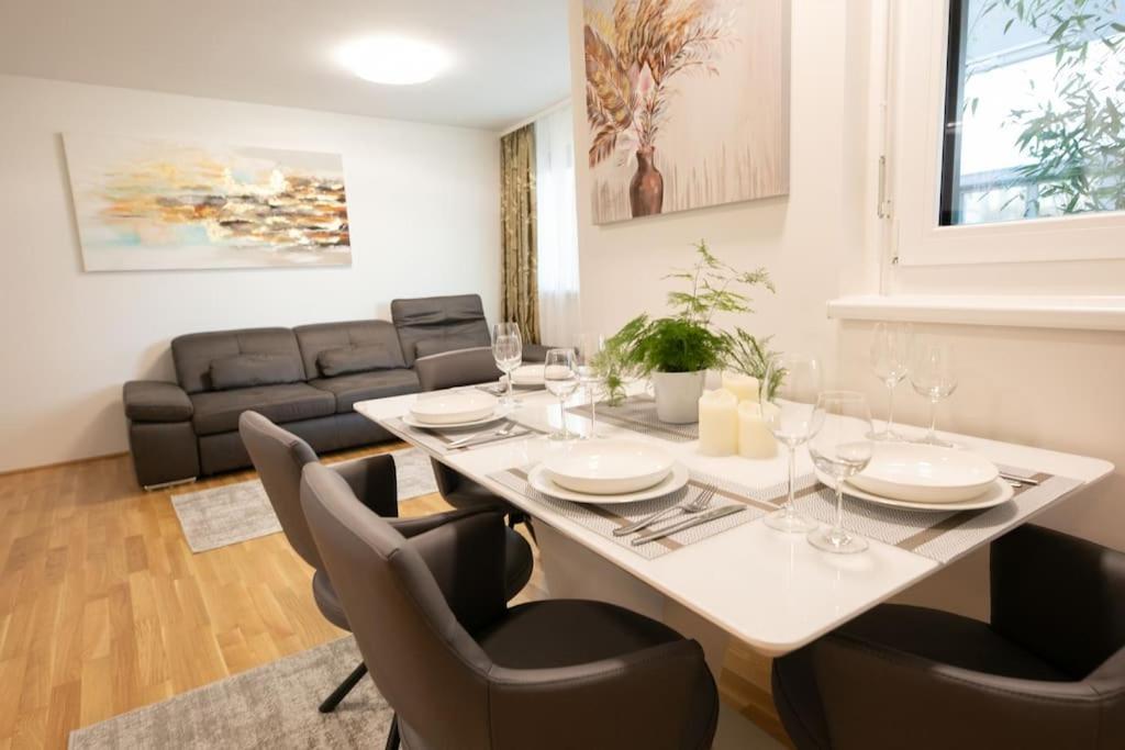 Schoenes Living Am Donauufer Vienna Exterior photo