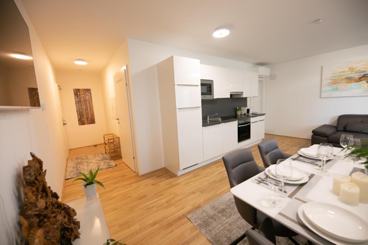 Schoenes Living Am Donauufer Vienna Exterior photo